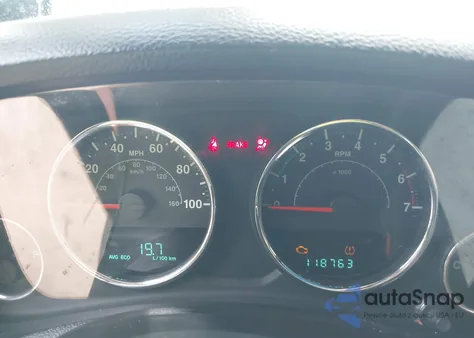 2011 Jeep Wrangler Sport z USA, uszkodzony, nr VIN 1J4AA2D17BL541428